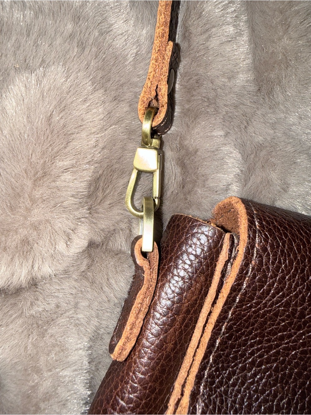 Portland Leather Cold brew Leather Crossbody Bag - Picture 6 of 10